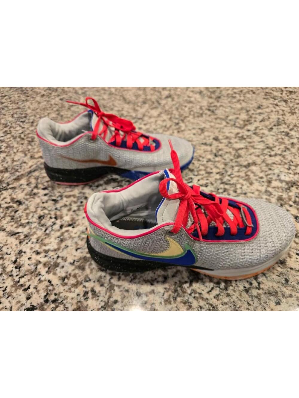 Nike Lebron 20 Stocking Stuffers Men's Size 9.5